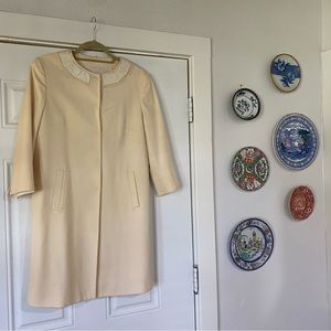 Cream overcoat with lace detail Elie Tahari size L